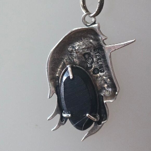 Vintage Unique Unicorn sterling silver pendant - Picture 3 of 5